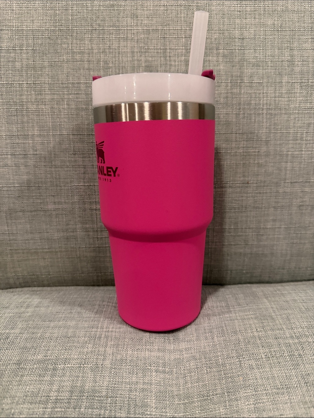 Stanley Hot Pink 20 oz. FlowState insulated tumbler - Picture 4 of 6